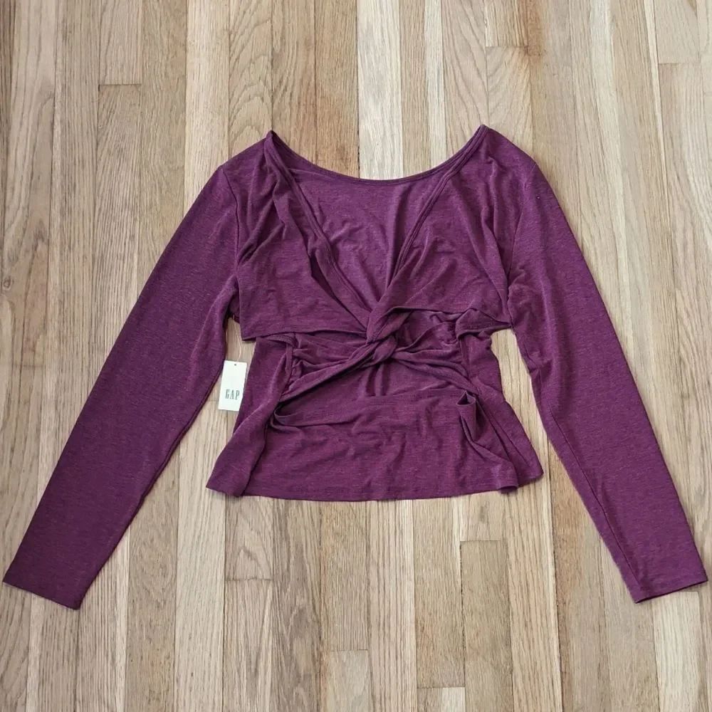 GAP long sleeve open twist back workout active top maroon wine NWT